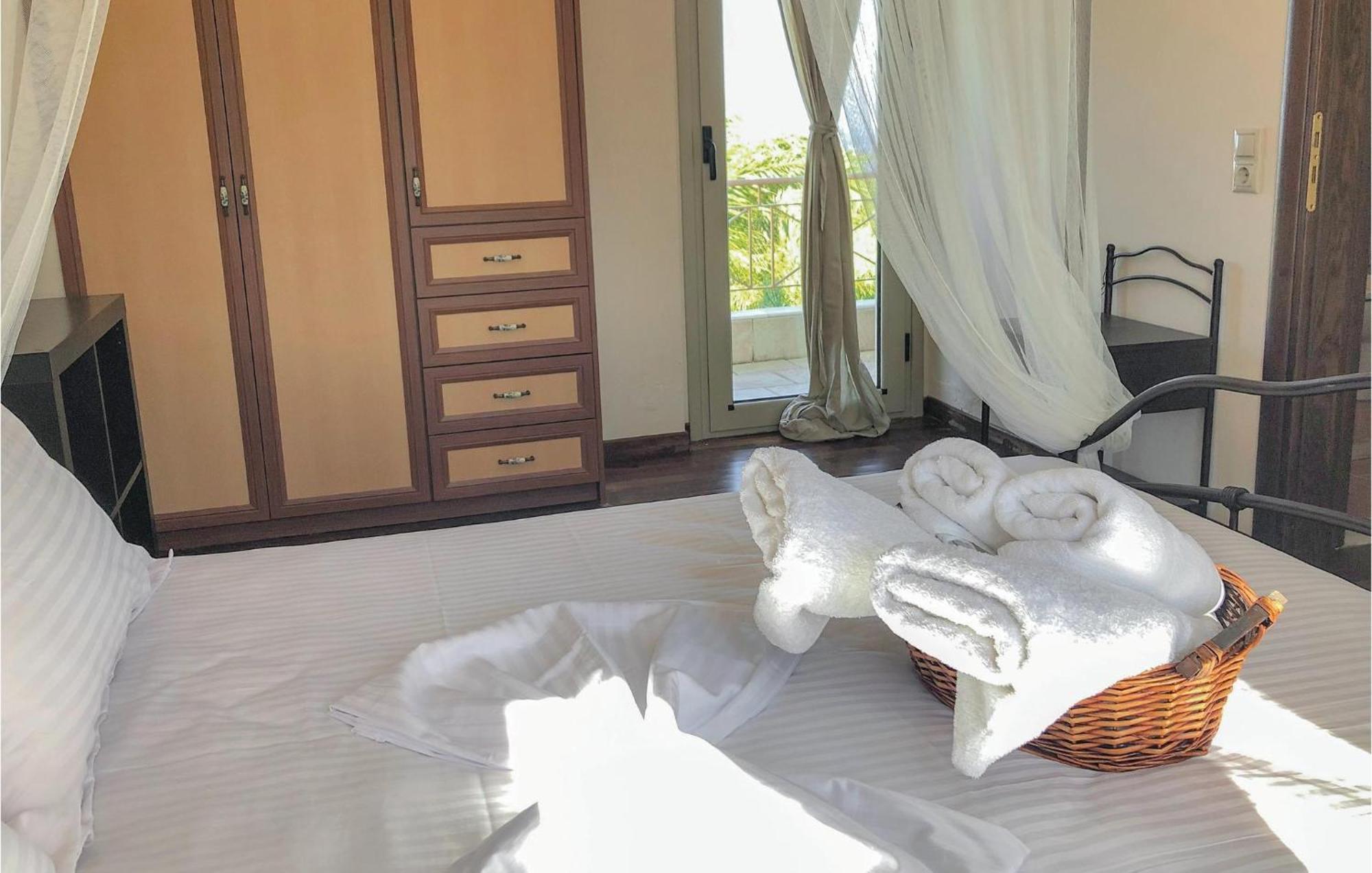 Amazing Home In Koroni With Wifi מראה חיצוני תמונה