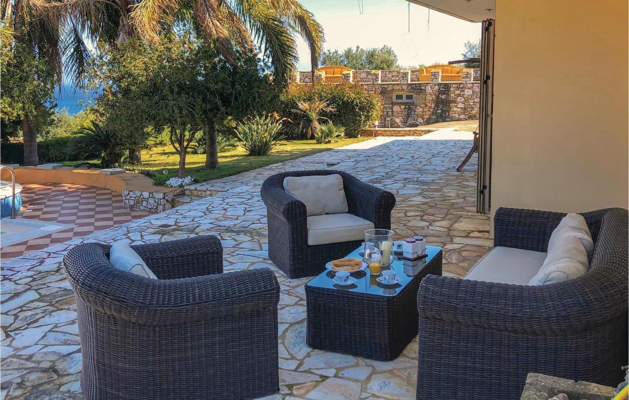 Amazing Home In Koroni With Wifi מראה חיצוני תמונה