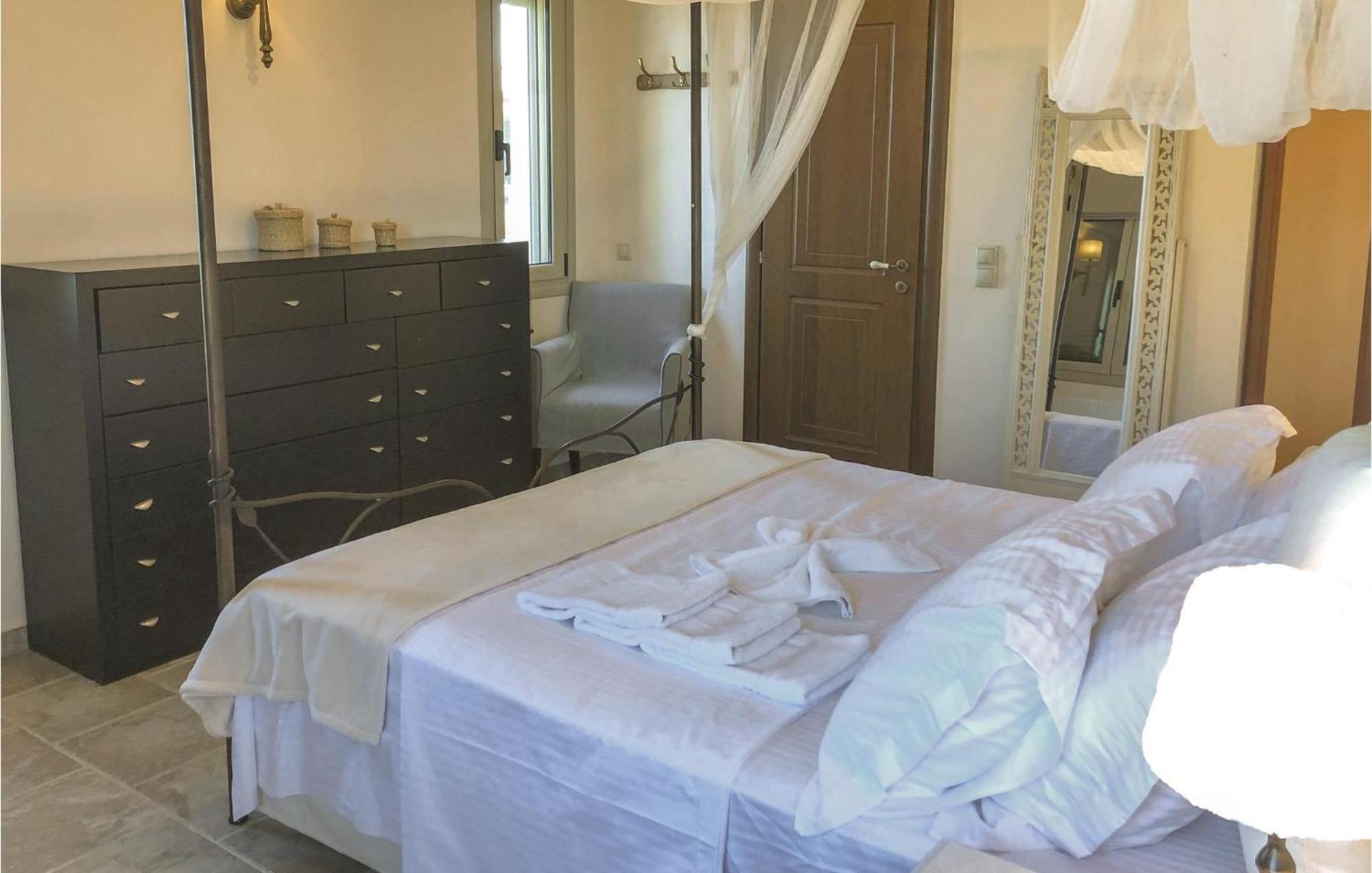 Amazing Home In Koroni With Wifi מראה חיצוני תמונה
